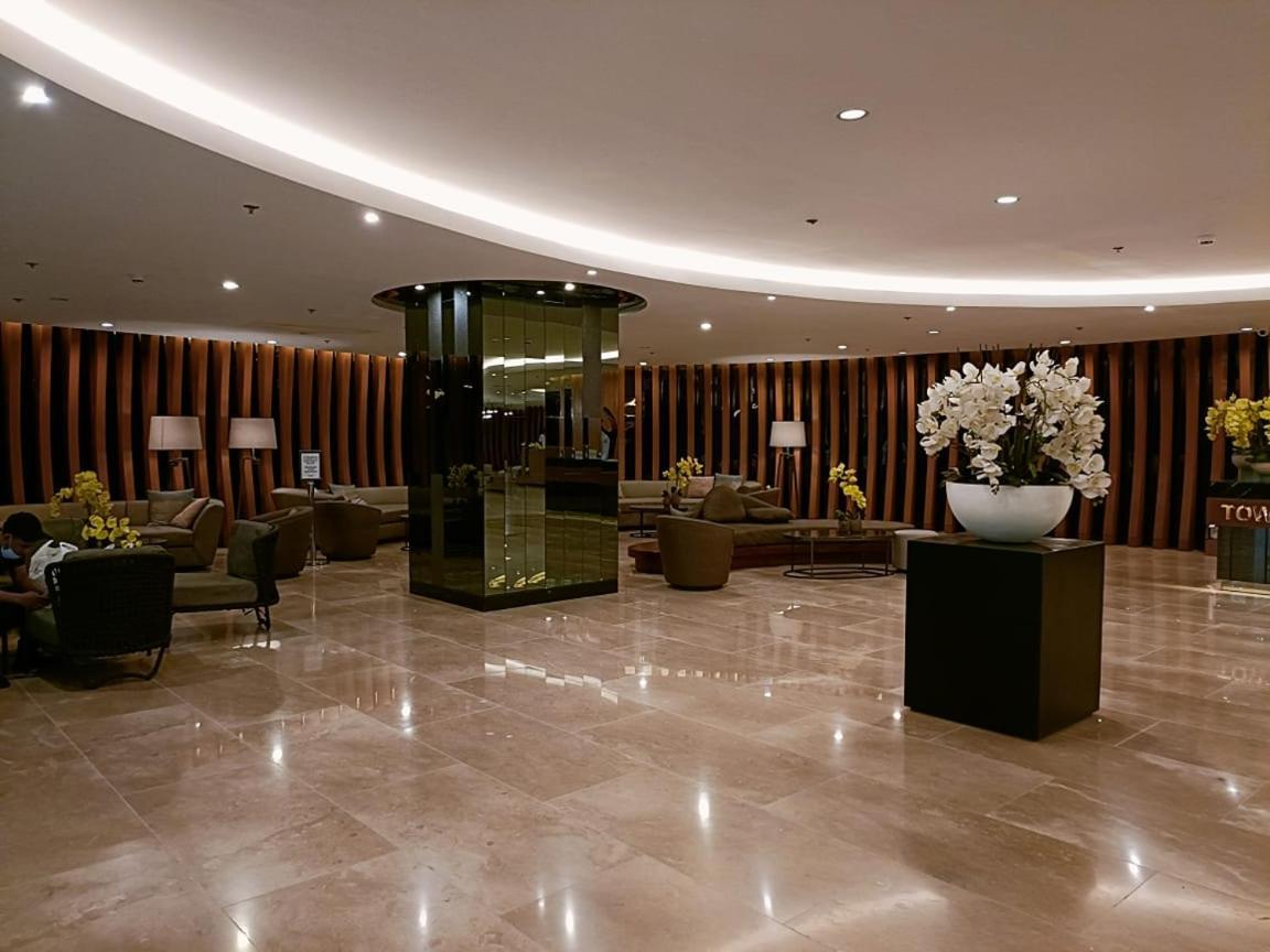 Home Away From Home Manila Exterior foto